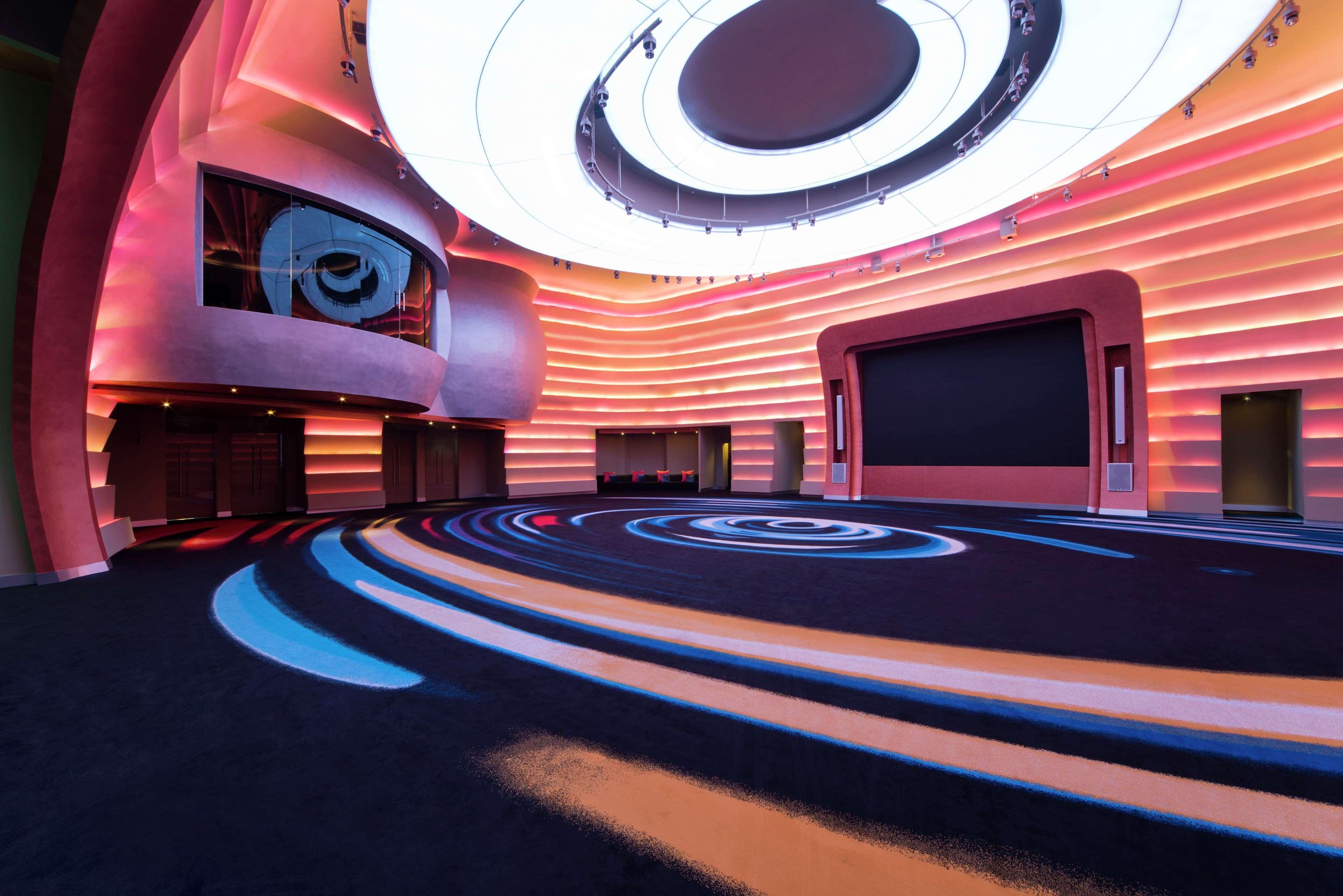 V Hotel Dubai, Curio Collection By Hilton المظهر الخارجي الصورة The interior of the main hall